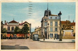 Cognac * La Place François 1er * Automobile Voiture Ancienne - Cognac