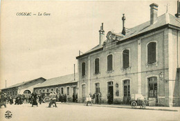 Cognac * Le Parvis De La Gare * Ligne Chemin De Fer - Cognac