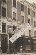 VITRY Sur SEINE - Le Café De La Gare En 1909 Situé Place De La Gare  ( Carte Photo ) - Vitry Sur Seine