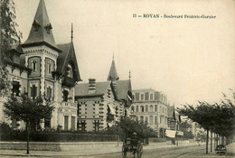 Royan * Le Boulevard Frédéric Garnier * Villas * Attelage - Royan