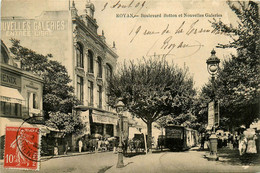 Royan * Le Boulevard Botton * Les Nouvelles Galeries * Tram Tramway * Commerces Magasins - Royan