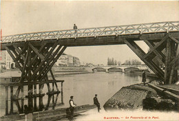 Saintes * La Passerelle Et Le Pont - Saintes