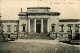 Saintes * Place Et Le Palais De Justice * Tribunal - Saintes