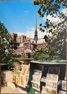 Carte Postale : 75 : PARIS 05 : La Cathédrale Notre-Dame Vue Des Quais Rive Gauche, Bouquinistes - Arrondissement: 05