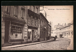 CPA Maubeuge, Rue De La Republique - Maubeuge