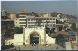 MACAU THE BORDER GATE, YEAR 80'S POSTCARD (TOURISM AGENCY EDITION) RARE, DESAPPEAR VIEW. - Macao