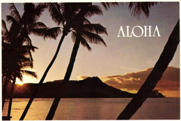 HONOLULU - SUN RISING OVER DIAMOND HEAD - Honolulu