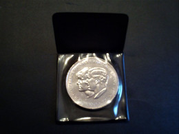 Ref M13  - Pièce 25 Pence - Argent 925‰ - Frappe Médaille 1981- Mariage Diana Et Charles -  Neuve -  Cote 80 € - Maundy Sets & Commemorative