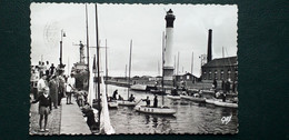 14 , Ouistreham Riva Bella , Le Phare Et Son Animation En 1959 - Ouistreham