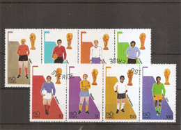 Football ( Série Complète De 8 Timbres Privés Oblitérés De ISO ) - Usati