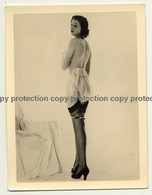 Topless Woman Wears Translucent Lingerie / Nipple (Vintage Photo B/W ~1940s/1950s) - Non Classés