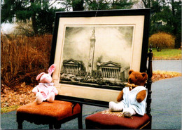 Massachusetts Springfield Sweet Pea And Honey Pot Teddy Bear & Rabbit With Louis Orr Etching - Springfield