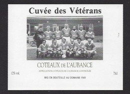 Etiquette De Vin Côteaux De L'Aubance - Cuvée Des Vétérans Non Localisée (49) - Thème Foot - Football