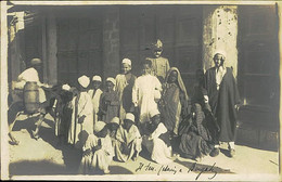 LIBIA / LIBYA - BENGASI / Benghazi - UFFICIALE CON BAMBINI ARABI / SOLDIER WITH KIDS RPPC POSTCARD 1910s (11293) - Libya