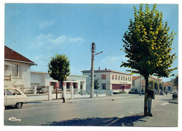 JARNY  --1978 -- Gendarmerie Et Poste ..........à Saisir - Jarny