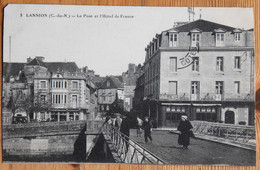 22 : Lannion - Le Pont Et L'Hôtel De France - Animée - Angle Légèrement Coupé - (n°23884) - Lannion