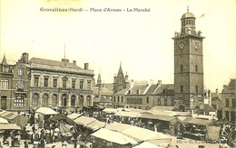 59 GRAVELINES LA MAIRIE HOTEL DU COMMERCE UN JOUR DE MARCHE SUR LA PLACE D ARMES - Gravelines