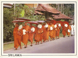 CP Sri Lanka 1997 - Buddhist Monks, Moines Bouddhistes - Bouddhisme