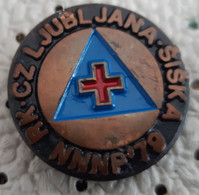 Civil Defense Red Cross NNNP Ljubljana 1979 SLOVENIA Ex Yugoslavia Pin - Médical