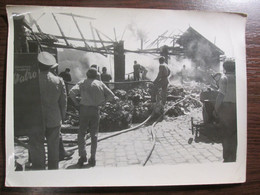 1950's Firefighters In Yugoslavia - Professions