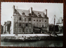 Carte Postale - Paimpol - Une Maison D'Armateur - L'Hôtel Kerroc'h, Quai Loti - Paimpol