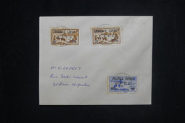 SAINT PIERRE ET MIQUELON - Affranchissement 3 "France Libre" Sur Enveloppe De St Pierre En 1942 ( Rousseurs ) - L 129626 - Lettres & Documents