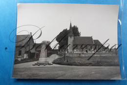 Quartes  Eglise (anno 1750) & Monumebnt Guerre Mondiale 1914-1918 Privaat Opname Photo Prive, Pris 23-08-1975 - Tournai