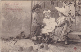 CARTE FANTAISIE . CPA . SERIE DE 4 CARTES. ENFANTS.  " LA PETITE SOEUR ". ANNEE 1905 + TEXTE. - Colecciones, Lotes & Series