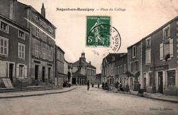 52 / NOGENT EN BASSIGNY / PLACE DU COLLEGE - Nogent-en-Bassigny