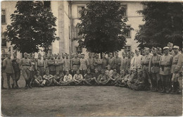22-8-2634  Groupe Militaires - Regiments