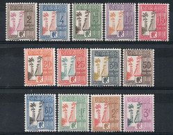 GUADELOUPE Timbres Taxe N°25* à 37* Neufs Charnières TB Cote 15.00 € - Impuestos