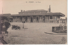 CPA Poissy - La Gare (avec Petite Animation) - Poissy