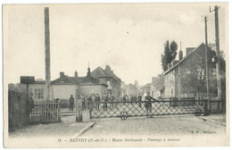 BEUVRY (62) – Route Nationale. Passage à Niveau. Editeur A. M. Béthune, N° 12. - Beuvry