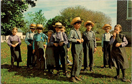 Pennsylvania Greetings From Amish Country Group Of Amish Chidren During Recess At School - Lancaster