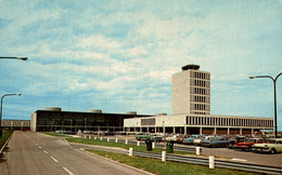 THE INTERNATIONAL AIRPORT - WINNIPEG - MANITOBA - Winnipeg