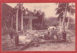 Polynésie - Iles Sous Le Vent Huahine - Tombe De Soldat Français - Polynésie Française