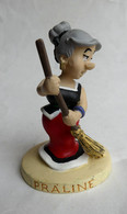 FIGURINE EN RESINE ASTERIX ATLAS N° 23 PRALINE (2) - Asterix & Obelix