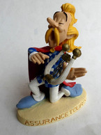 FIGURINE EN RESINE ASTERIX ATLAS N° 4 ASSURANCETOURIX (2) - Astérix & Obélix