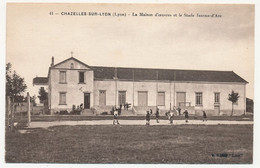 CPA -  CHAZELLES SUR LYON (Loire) - La Maison D'Oeuvres Et Le Stade Jeanne D'Arc - Autres & Non Classés
