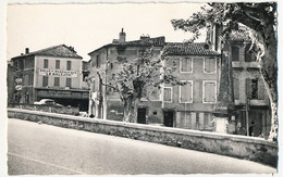 CPSM - LAMBESC (Bouches Du Rhône) - Place De La Trinité - Lambesc