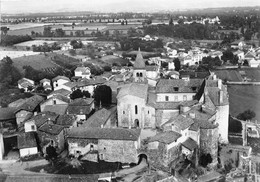 42-POMMIERS- LE VIEUX POMMIERS ET SON CHATEAU VUE DU CIEL - Autres & Non Classés