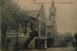 Heerewaarden (Maasdriel) Gemeentehuis En N. H. Kerk (geanimeerd) 1924 Beetje Sleets En Vlekkig - Altri & Non Classificati