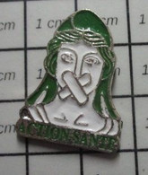 3322 Pin's Pins / Beau Et Rare / THEME : MEDICAL / ACTION SANTE MARIANNE BAILLONNEE - Médical