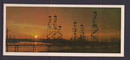 AZERBAIJAN  - Baku Offshore Oil Derricks Unused Large Unused Postcard - Azerbeidzjan