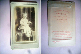 PHOTO CDV 19 Eme JEUNE FILLE  MODE   Cabinet FAUCHAUT   A BOULOGNE - Oud (voor 1900)