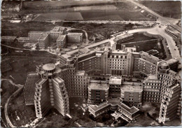 (1 J 50) France - Lille Hospital - En Avion Au Dessus De Hopital De Lille (b/w) - Santé