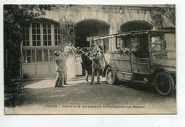 65 LOURDES Ambulance Automobile Embarquement Des Malades Brancard  Hopital N-D Des Douleurs 1920  D04 2022 - Otros & Sin Clasificación