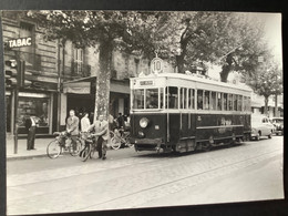 Photo NUMÉROTÉE De J. BAZIN : Tramways De Bordeaux : Tramway à BORDEAUX-  BARRIERE Du MEDOC En 195 - Trains
