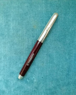 PENNA STILOGRAFICA UNIVERSAL G-50 BURGUNDY U.S.A. 1950 VINTAGE FOUNTAIN PEN - Stylos