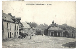 SAINT NICOLAS DU PELEM - La Place - Saint-Nicolas-du-Pélem